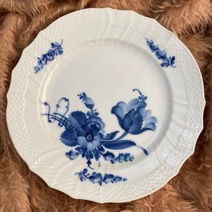 Royal Copenhagen White Porcelain plate with Blue flowers